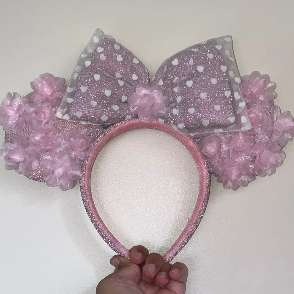 Disney Valentine’s Day Pink and White Minnie Mouse Ears - Picture 2 of 5